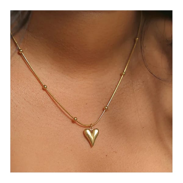 Slim Heart Necklace , Anti-Tarnis Necklace