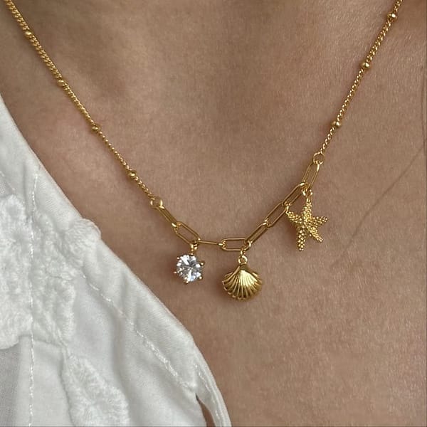 Stone Shell Star Necklace