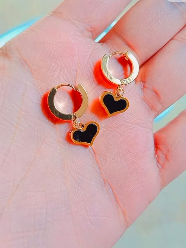 Heart Huggies Black